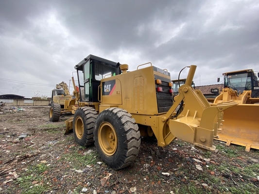 Se vende una máquina de clasificar motores Caterpillar Cat 140H usada