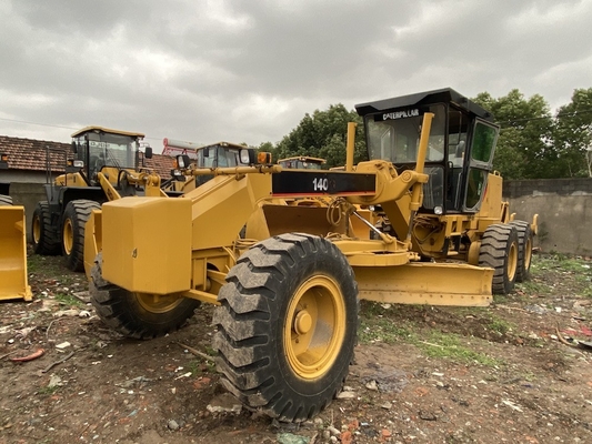 Se vende una máquina de clasificar motores Caterpillar Cat 140H usada