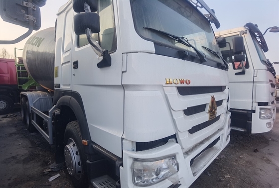 Camión de mezcla de hormigón de segunda mano SINOTRUK HOWO 6x4 380HP Camión de mezcla de hormigón usado