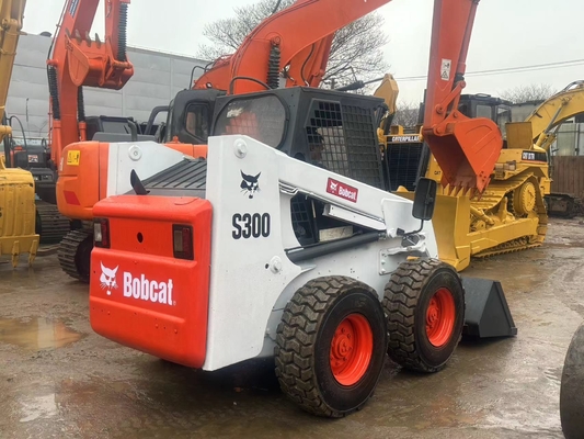 Bobcat S300 Mini Usado Cargador de dirección de patinaje, Bobcat de segunda mano Cargador de patinaje 1m3 60KW