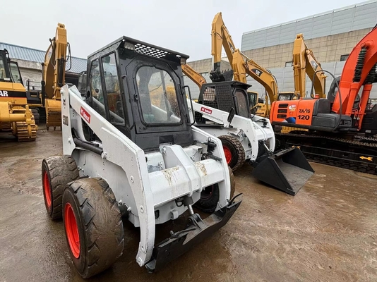 Bobcat S300 Mini Usado Cargador de dirección de patinaje, Bobcat de segunda mano Cargador de patinaje 1m3 60KW